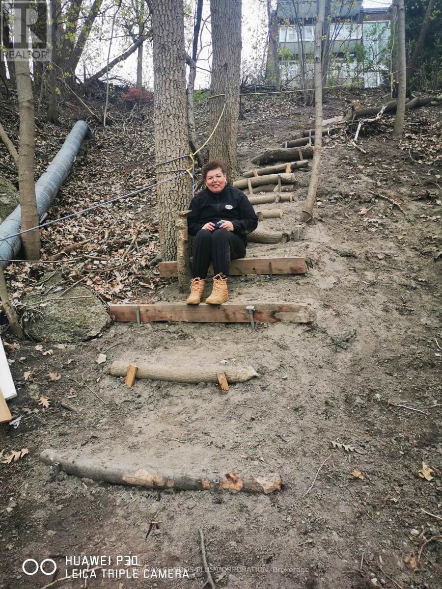 101 - 185 Stephen Drive W, Toronto, Ontario  M8Y 3N5 - Photo 42 - W12569032