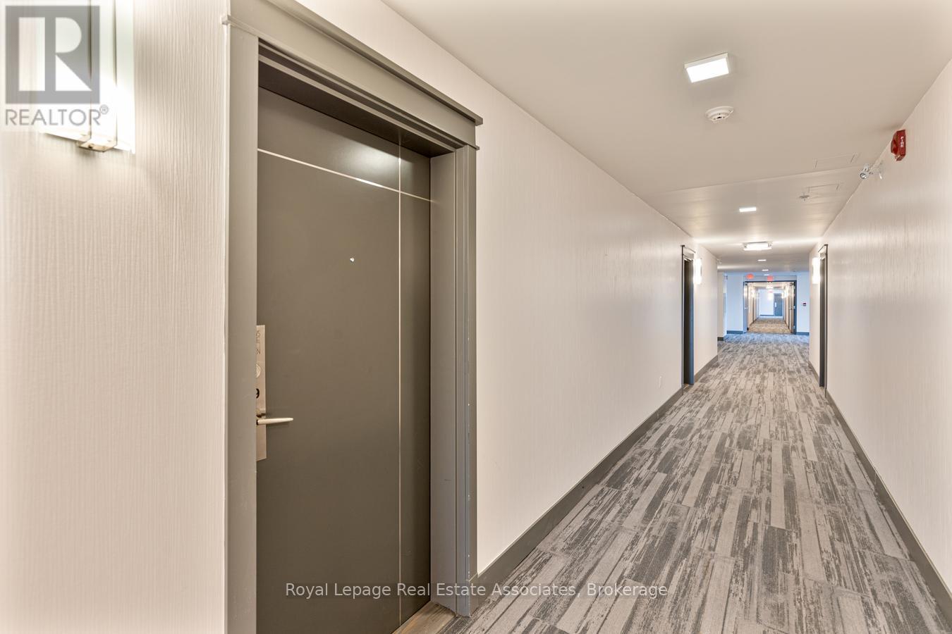 419 - 3170 Erin Mills Parkway, Mississauga, Ontario  L5L 0B6 - Photo 4 - W12743788