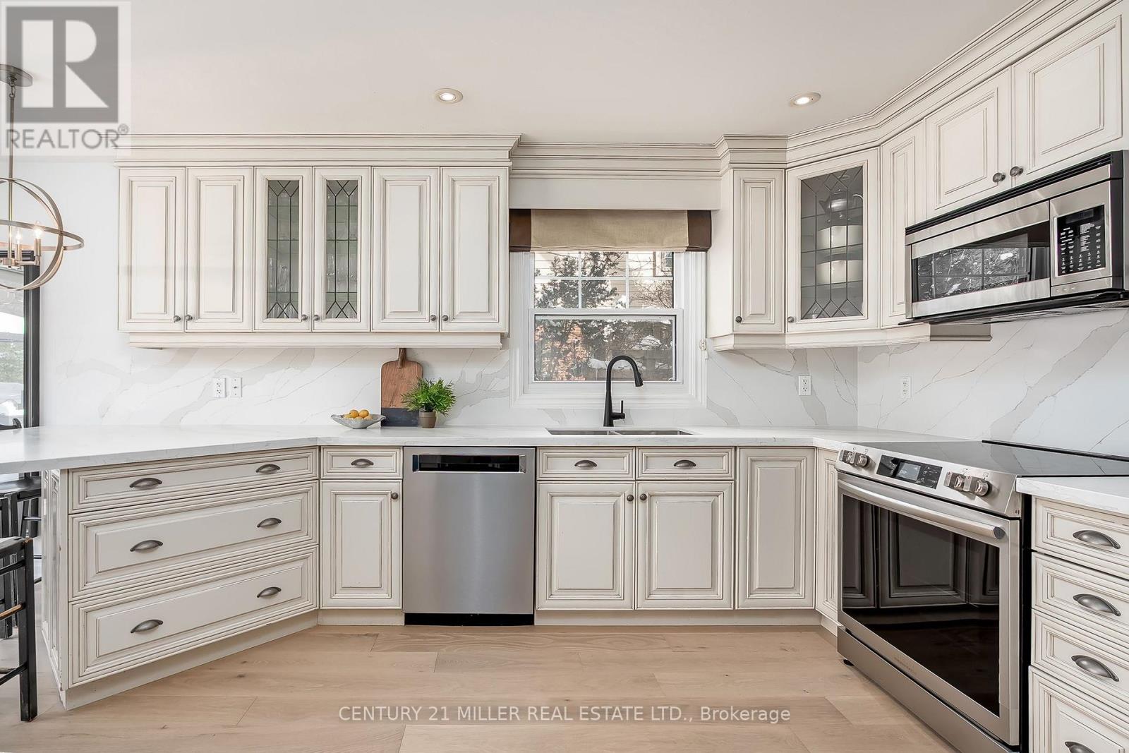 2337 Bennington Gate, Oakville, Ontario  L6J 5N7 - Photo 10 - W12743792