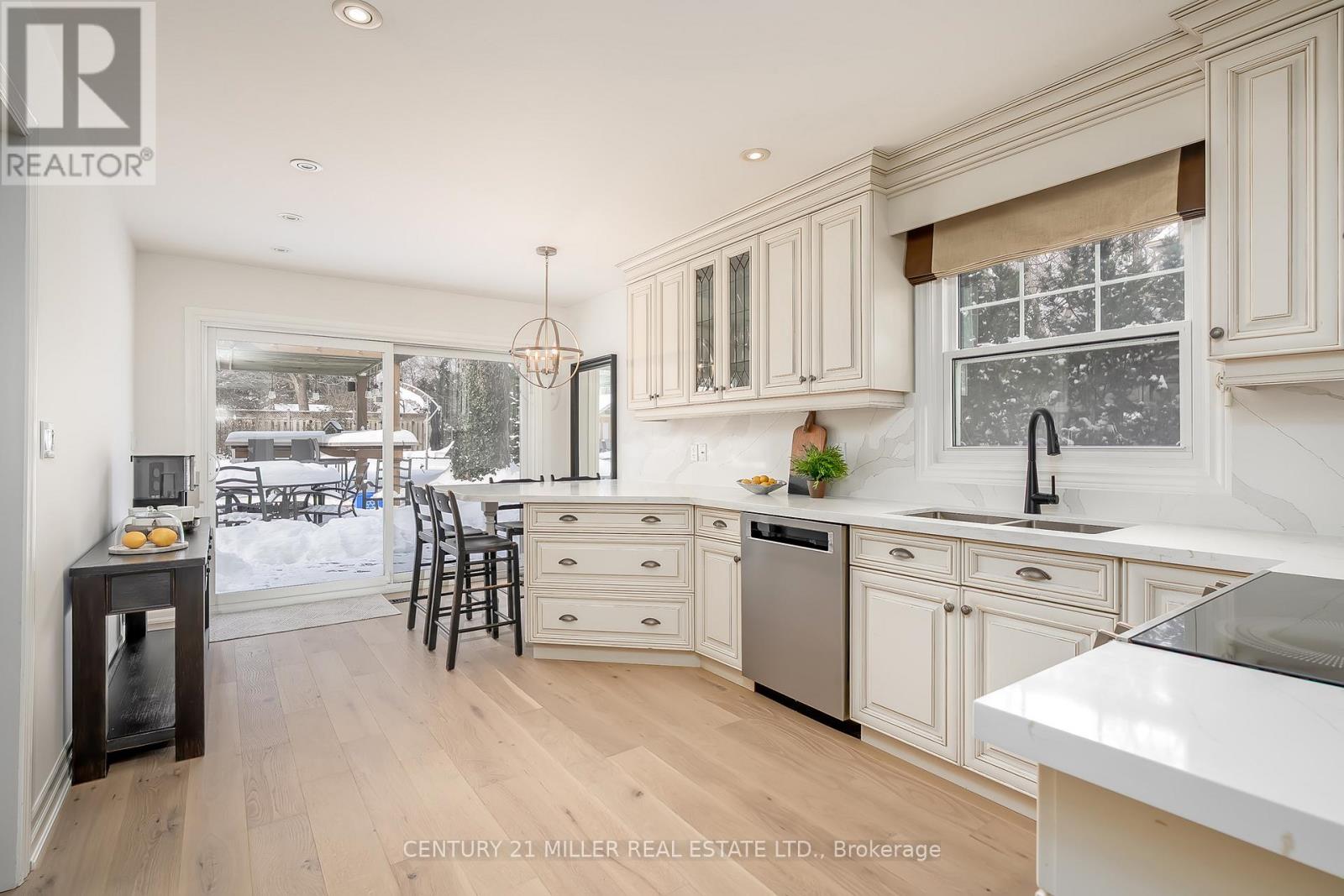 2337 Bennington Gate, Oakville, Ontario  L6J 5N7 - Photo 11 - W12743792