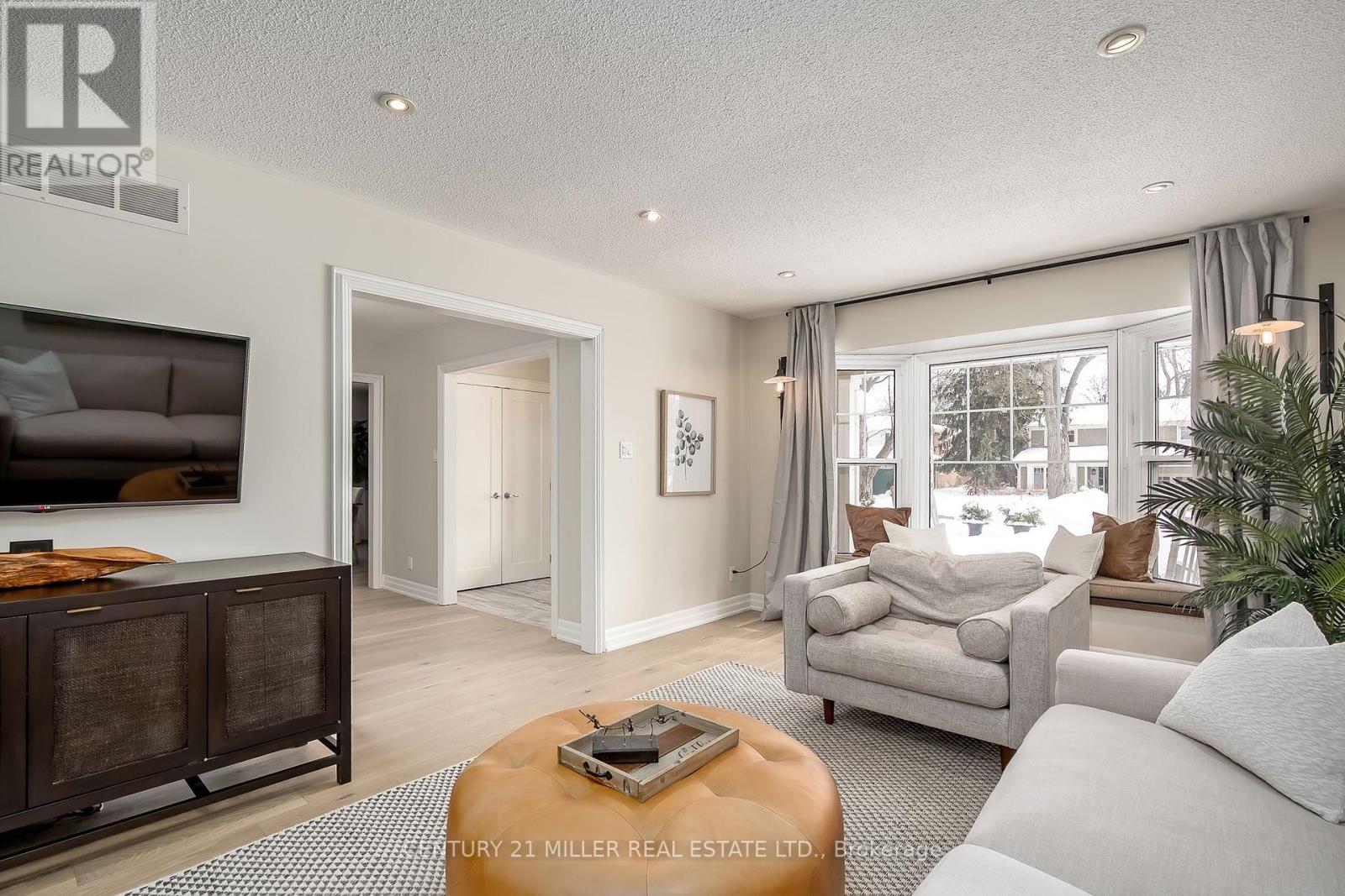 2337 Bennington Gate, Oakville, Ontario  L6J 5N7 - Photo 6 - W12743792