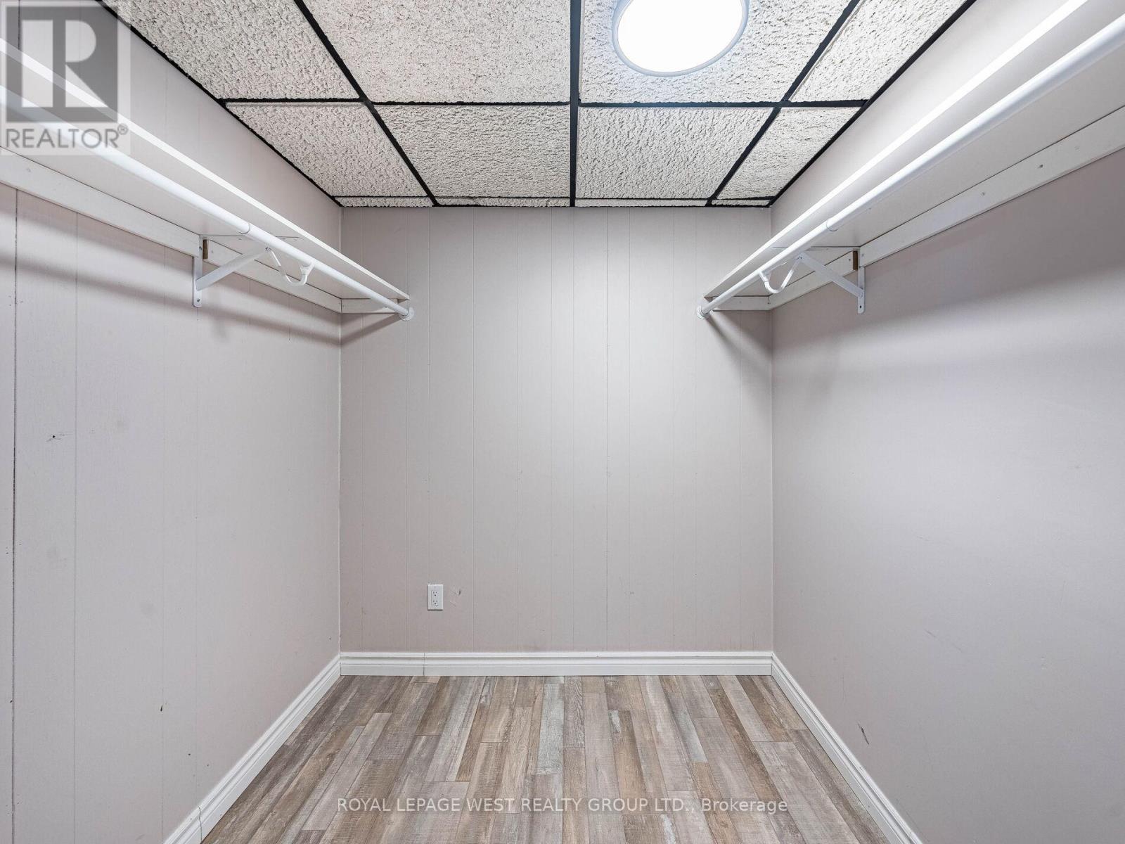 98 Mount Olive Drive, Toronto, Ontario  M9V 2E1 - Photo 19 - W12743816