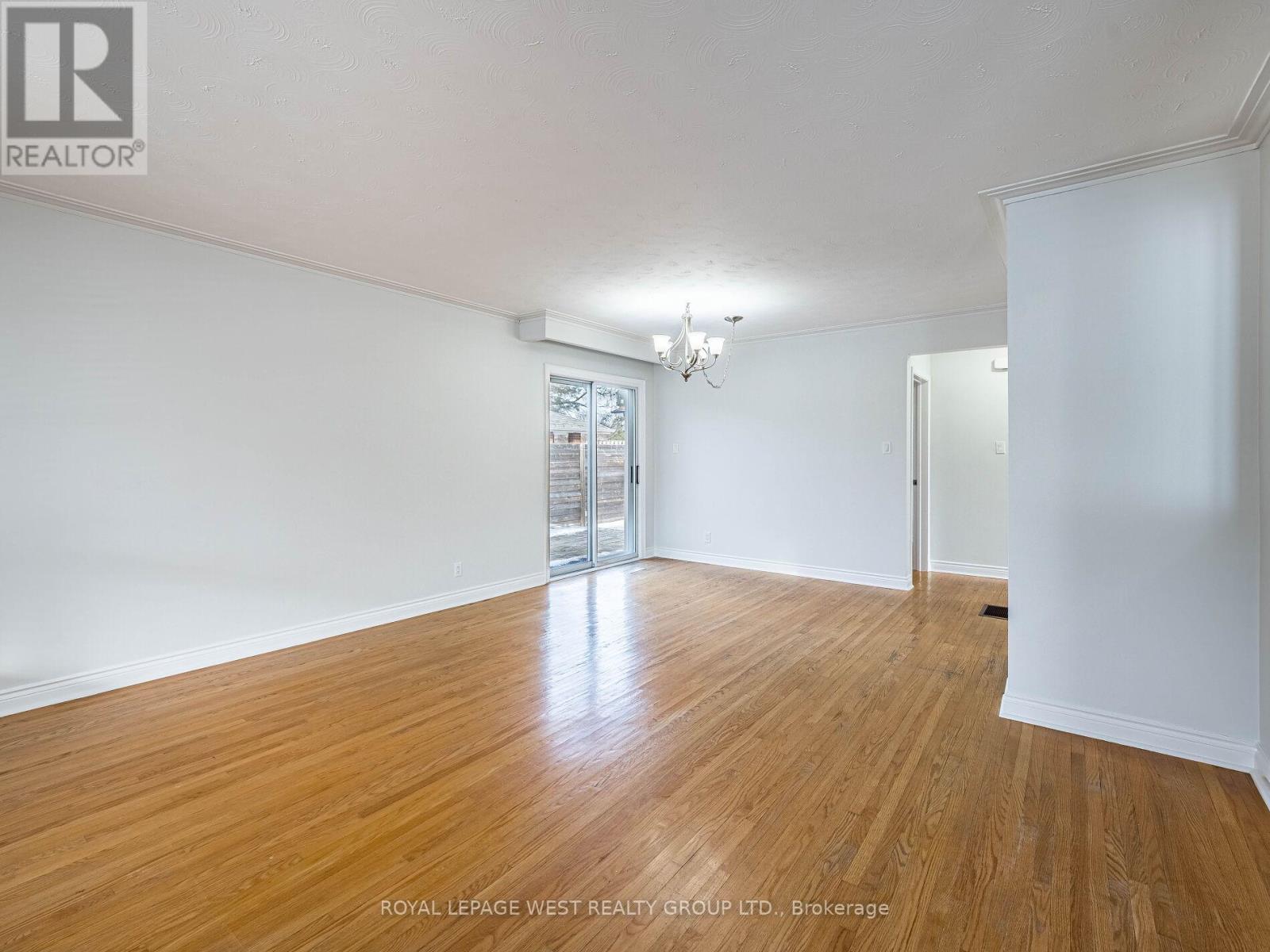 98 Mount Olive Drive, Toronto, Ontario  M9V 2E1 - Photo 3 - W12743816