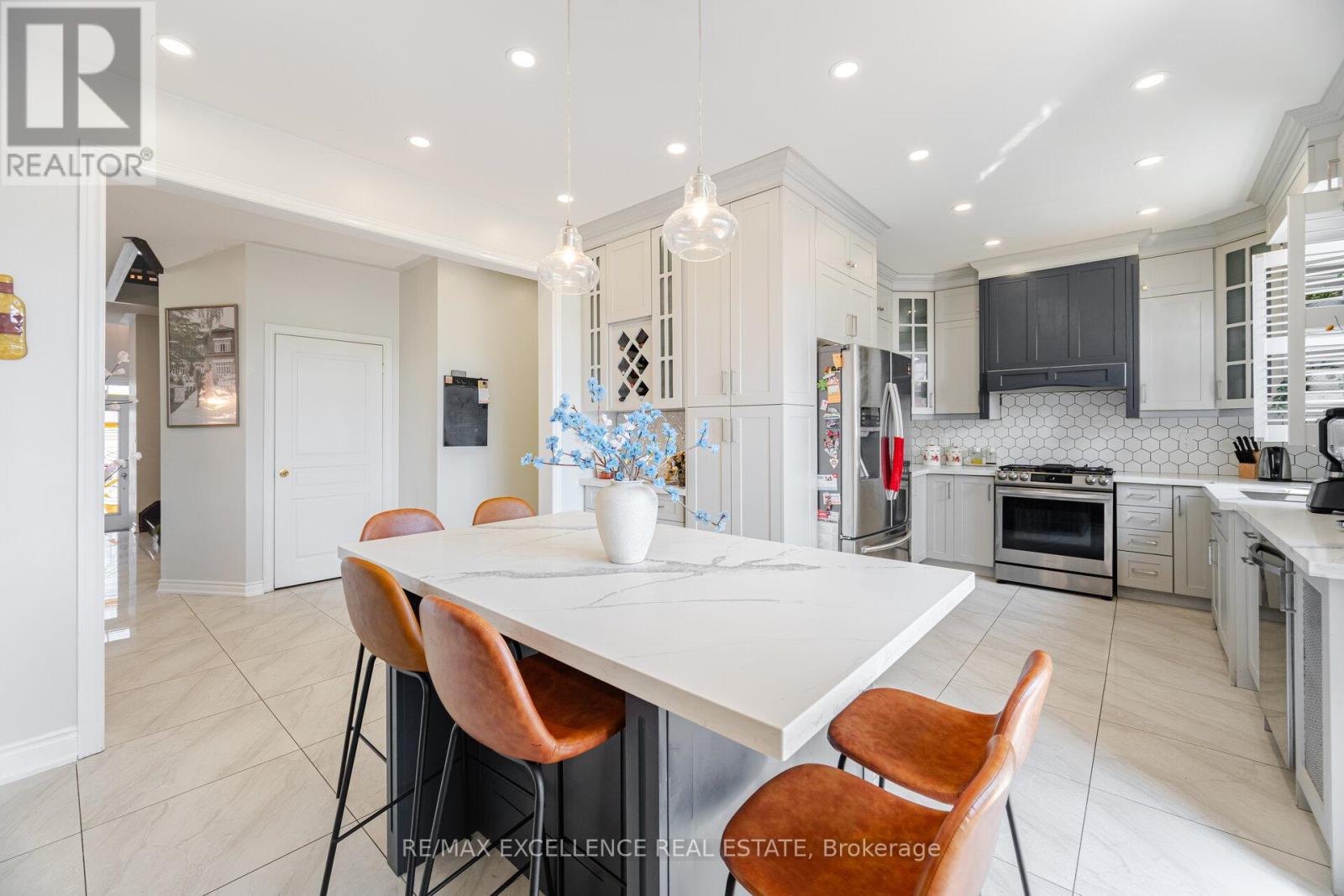 73 Gardenbrooke Trail, Brampton, Ontario  L6P 3J3 - Photo 12 - W12743900