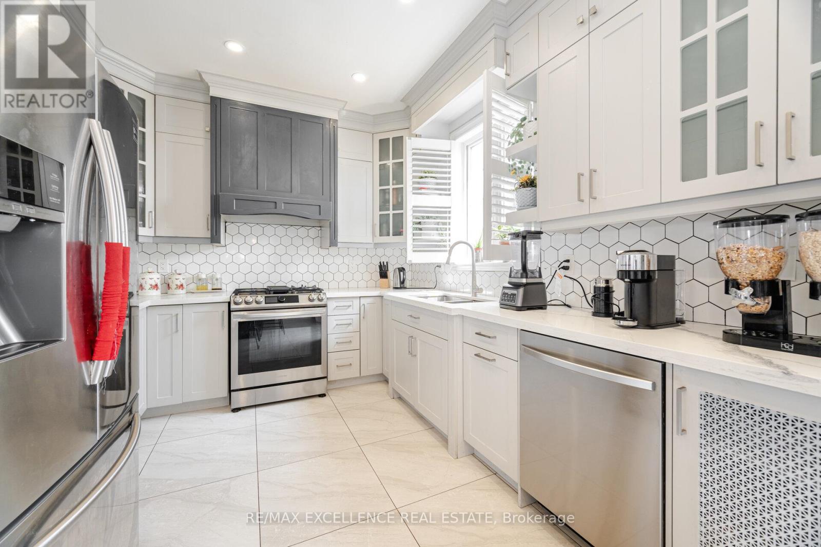 73 Gardenbrooke Trail, Brampton, Ontario  L6P 3J3 - Photo 14 - W12743900