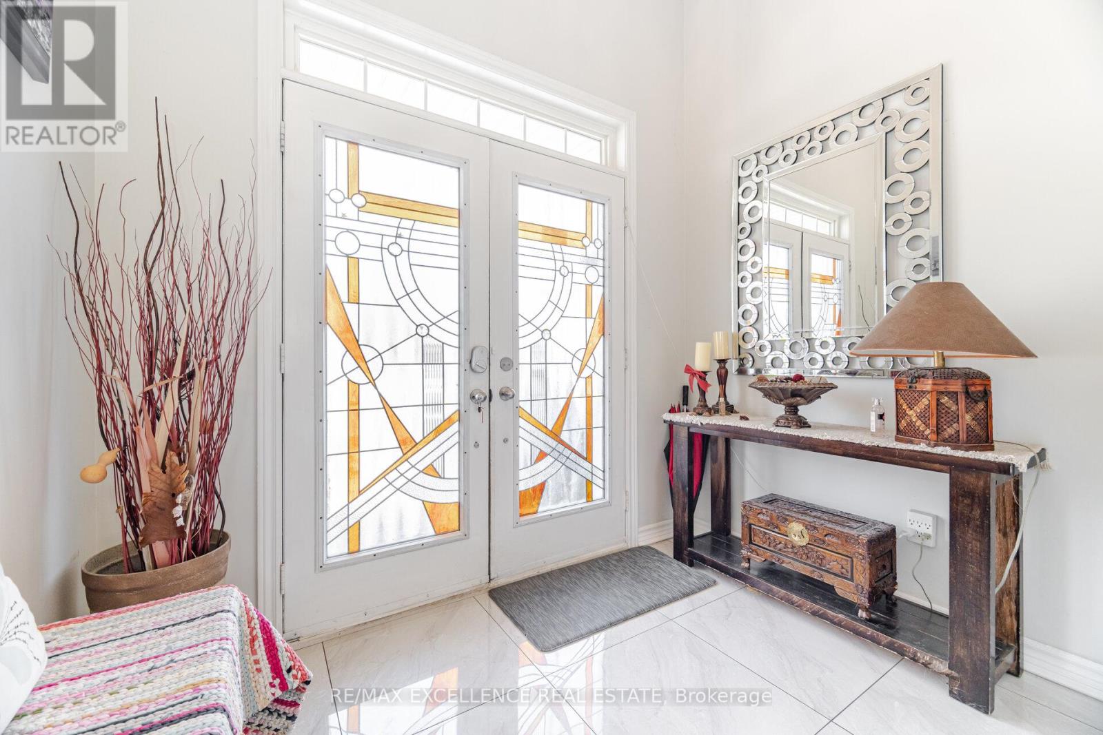 73 Gardenbrooke Trail, Brampton, Ontario  L6P 3J3 - Photo 4 - W12743900