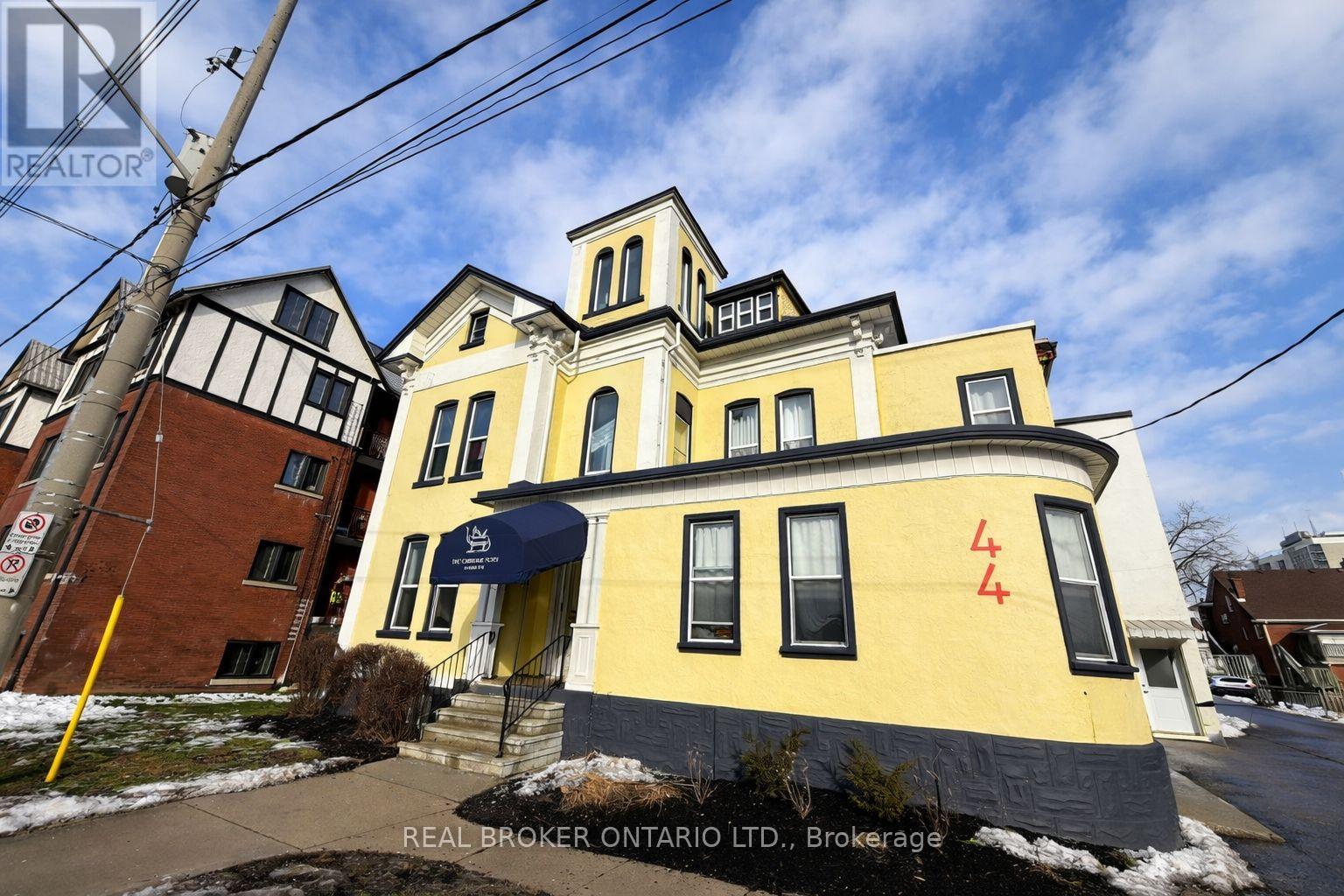 44 WEBER STREET W, Kitchener, Ontario