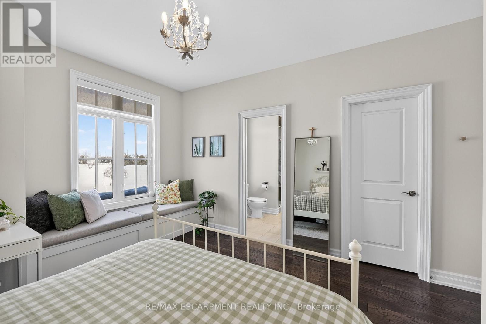 224 Mountain Road, Grimsby, Ontario  L3M 4E7 - Photo 21 - X12743904