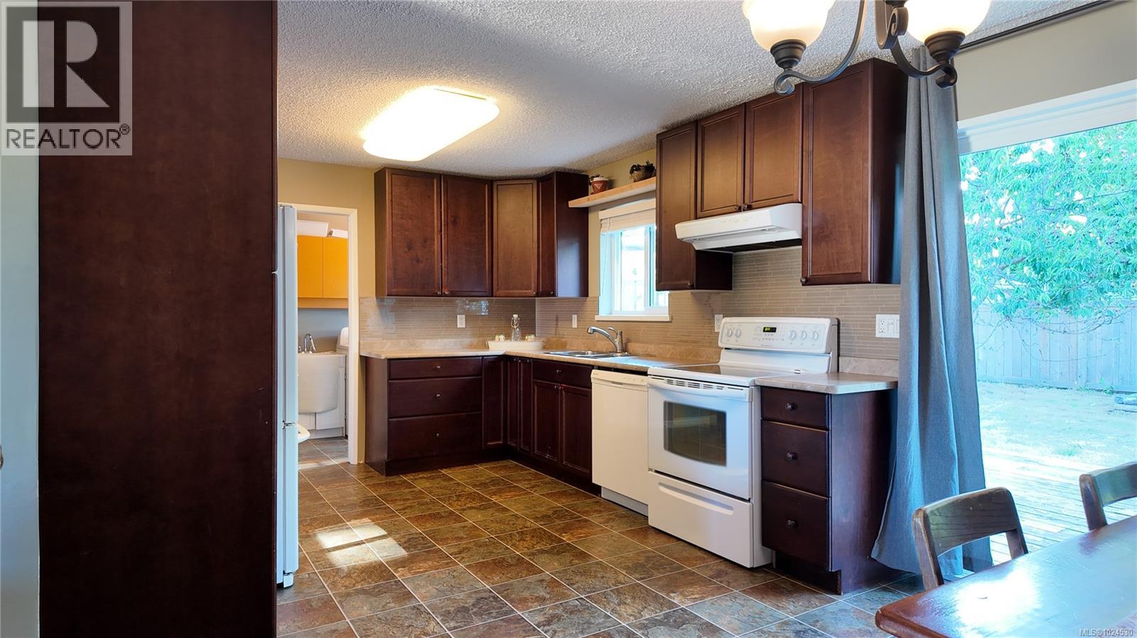 3000 Country Close, Campbell River, British Columbia