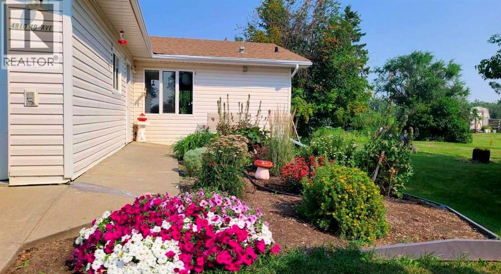 4910 49 Avenue S, Eaglesham, Alberta