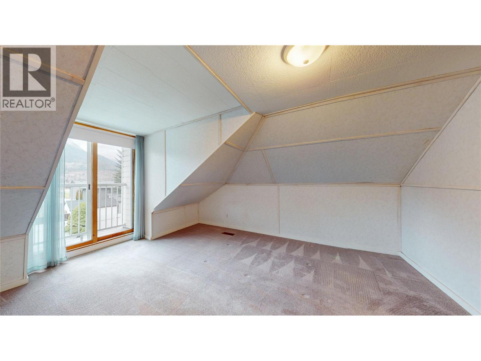 1161 4th Avenue, Fernie, British Columbia  V0B 1M0 - Photo 21 - 10369105