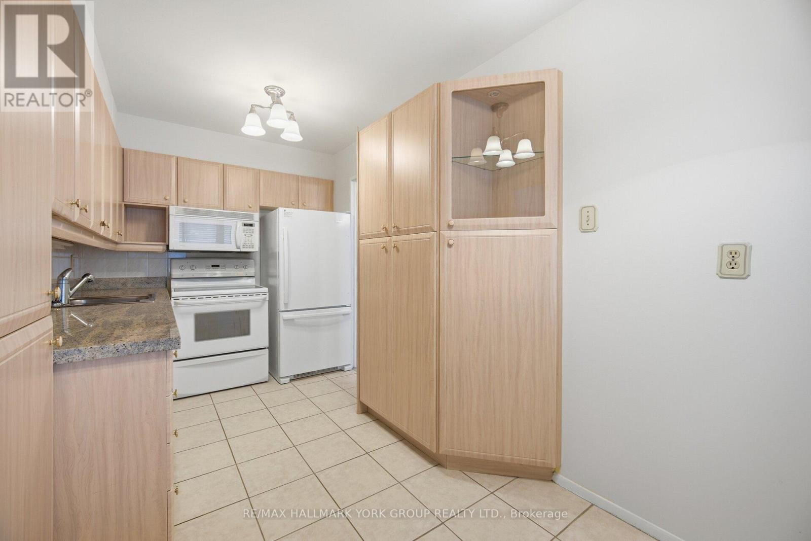 112 - 50 Baif Boulevard, Richmond Hill, Ontario L4C 5L1 - Photo 10 - N12742868