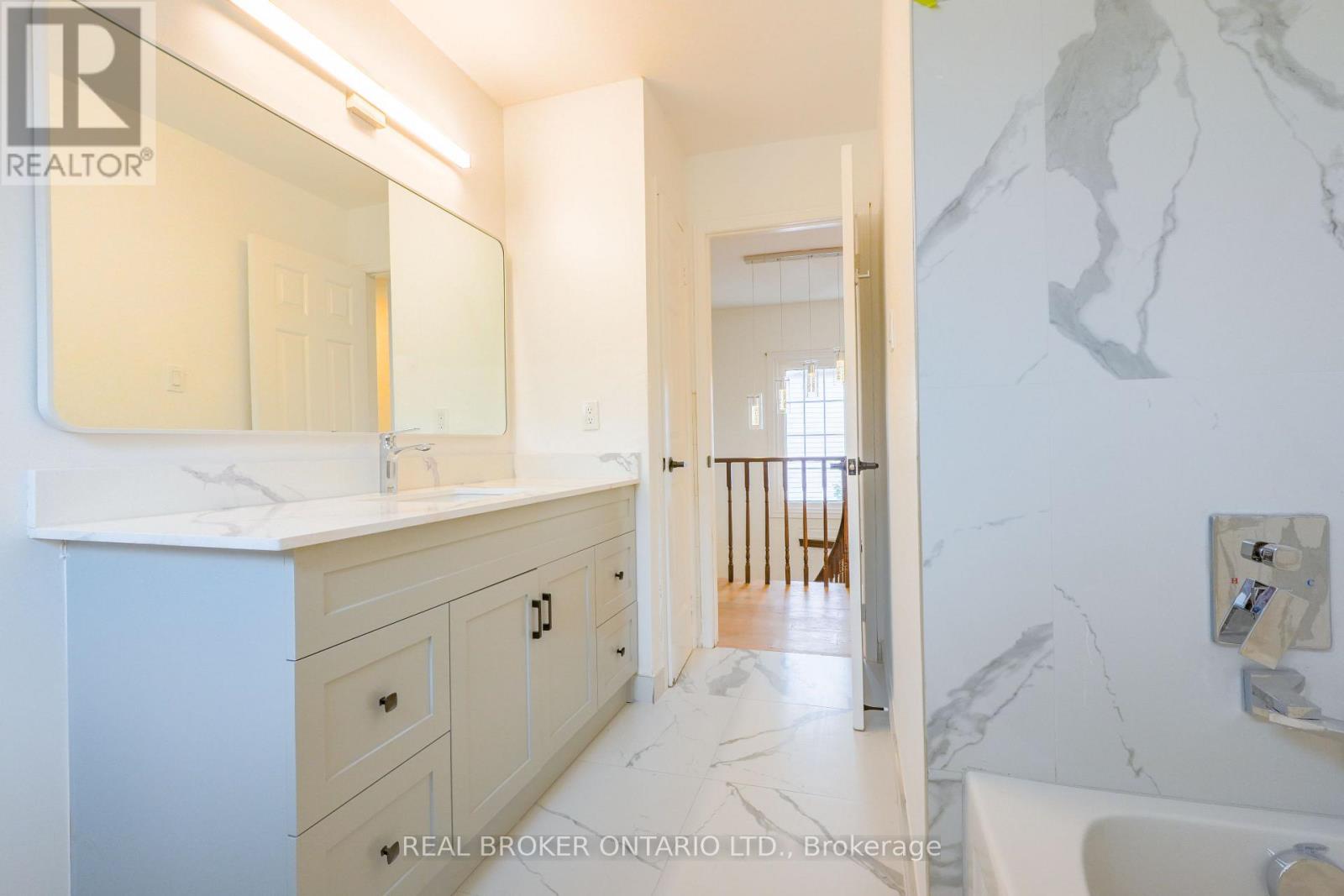 4326 Waterford Crescent, Mississauga, Ontario  L5R 2B2 - Photo 28 - W12719830