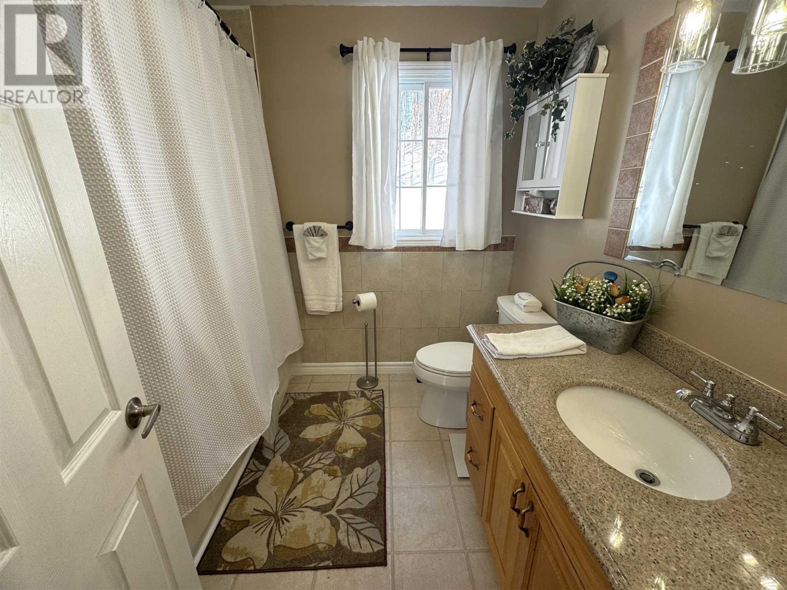 40 Axmith Ave, Elliot Lake, Ontario  P5A 1B7 - Photo 20 - SM260199