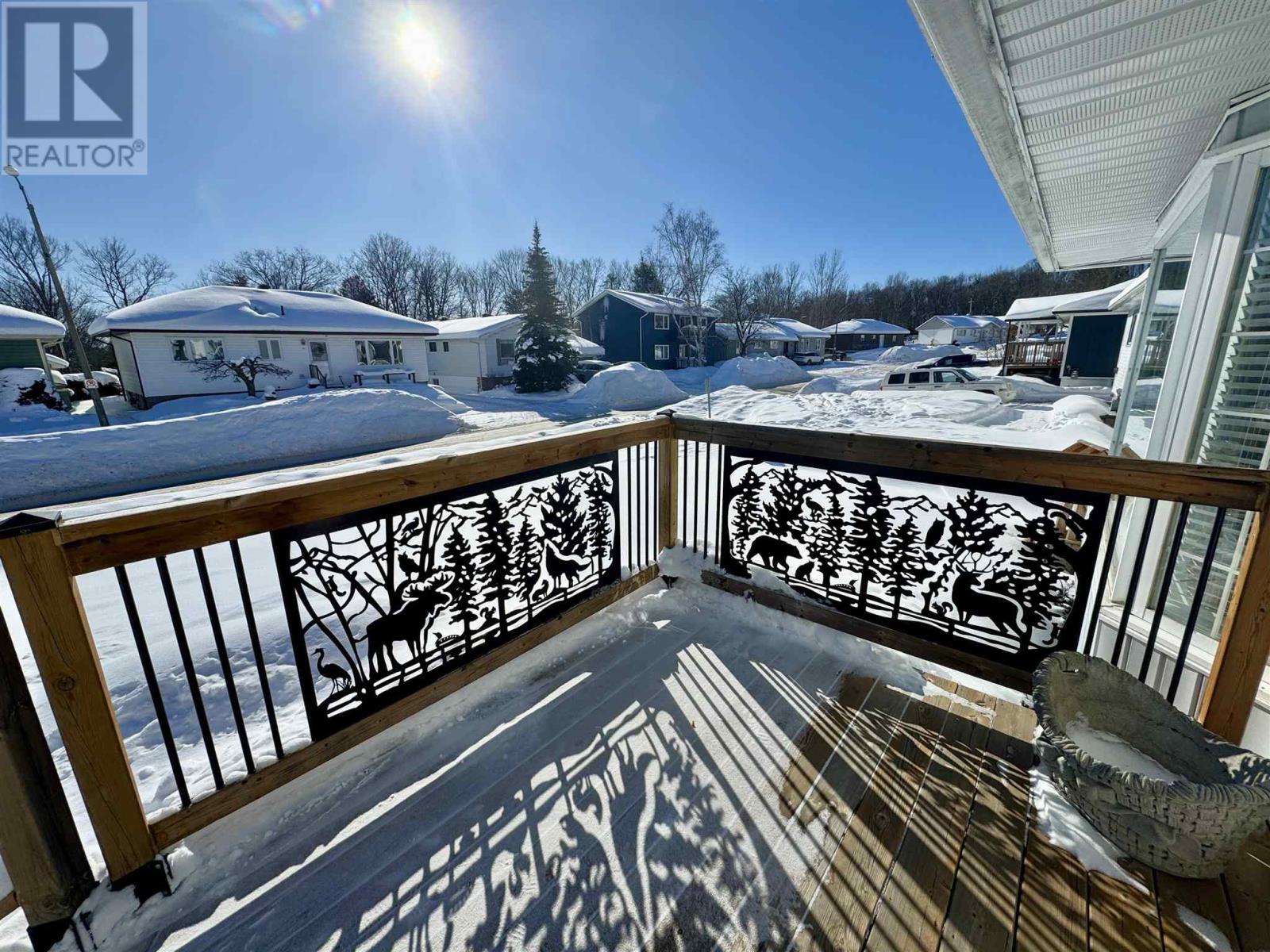 40 Axmith Ave, Elliot Lake, Ontario  P5A 1B7 - Photo 36 - SM260199