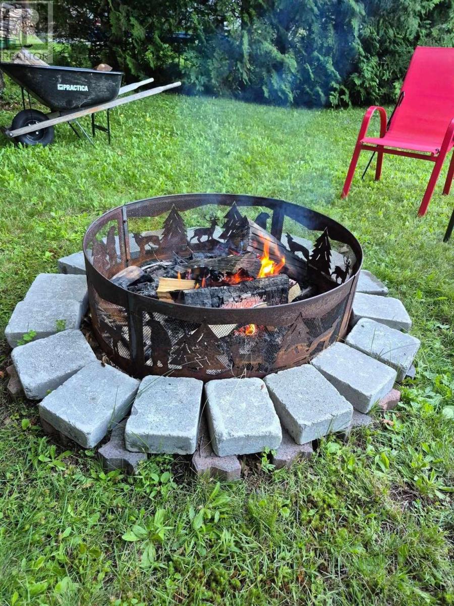 40 Axmith Ave, Elliot Lake, Ontario  P5A 1B7 - Photo 8 - SM260199