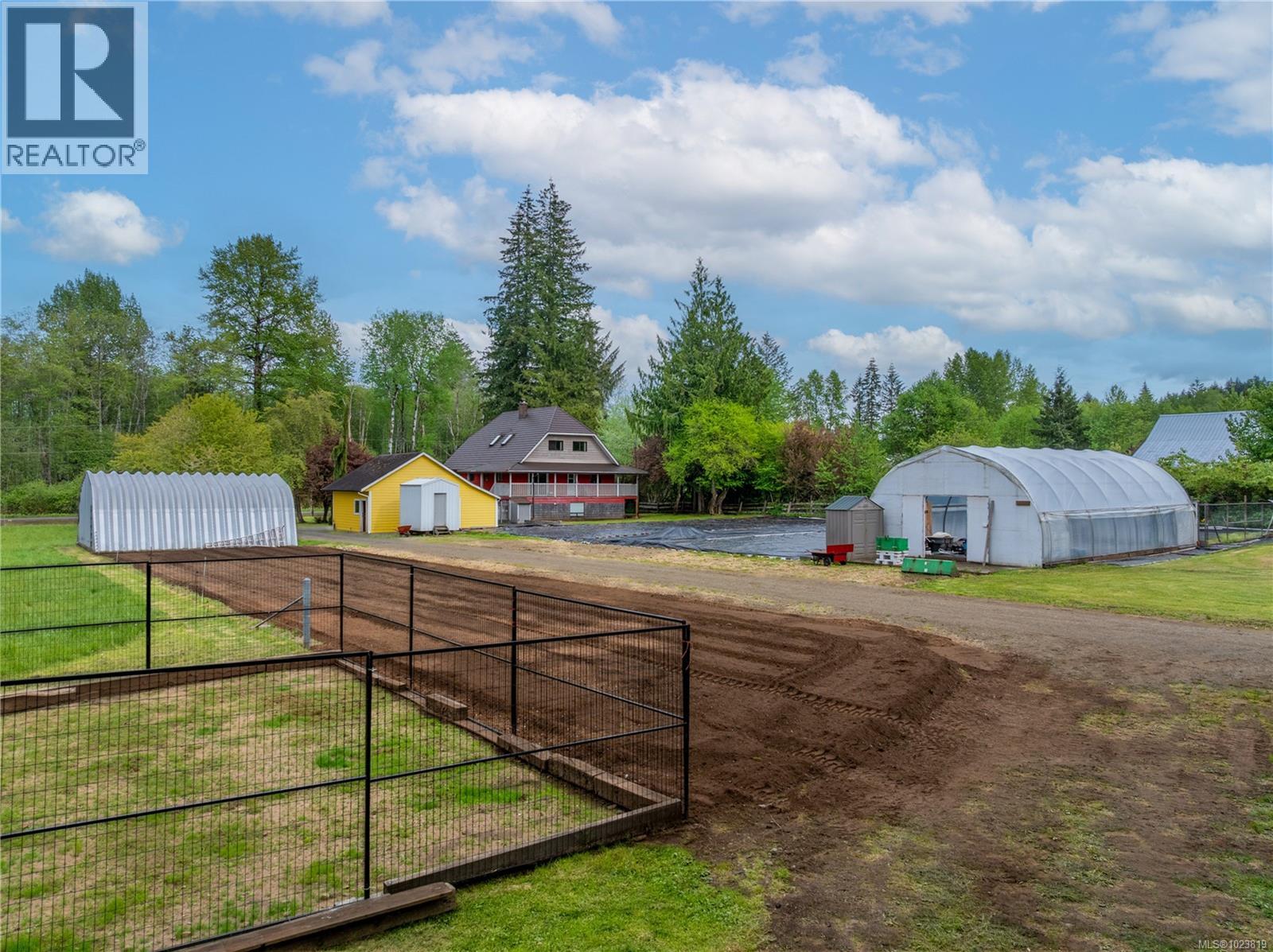 6499 Fitzgerald Rd, Merville, British Columbia  V9J 1M7 - Photo 3 - 1023819