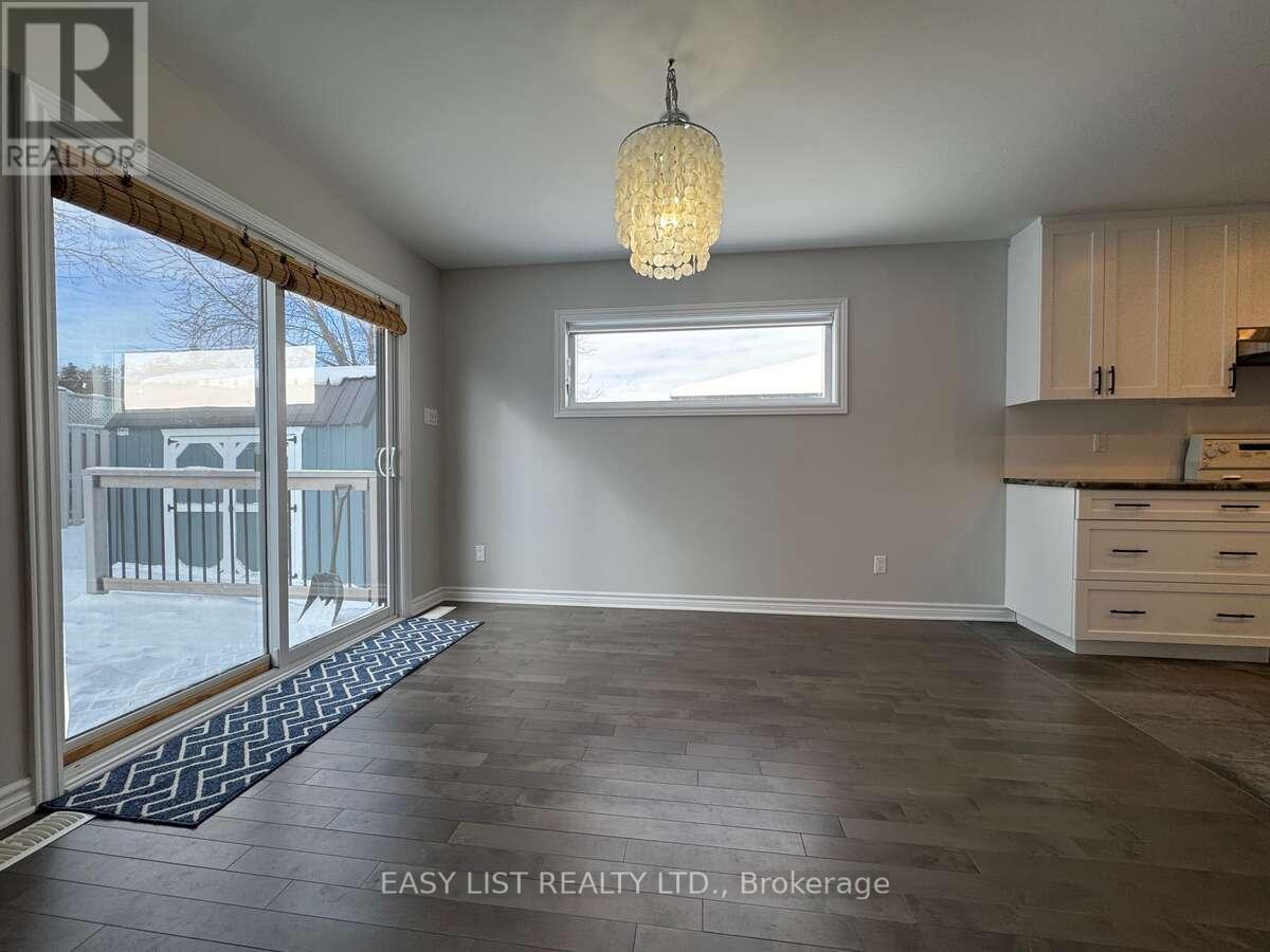 306 Belfort Crescent, Cornwall, Ontario K6H 0H3 - Photo 8 - X12744034