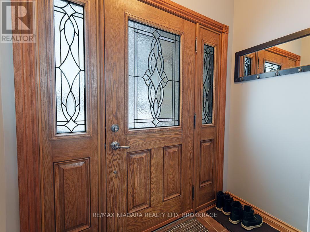 251 Clarke Street, Port Colborne, Ontario  L3K 2G7 - Photo 3 - X12744020