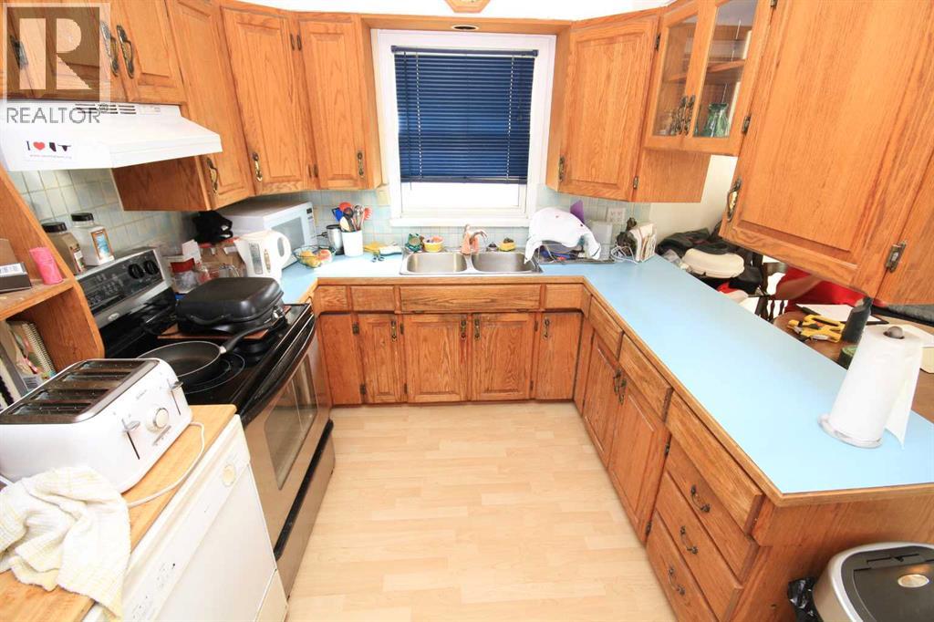 5305 56 Street, Taber, Alberta  T1G 1L8 - Photo 3 - A2261701