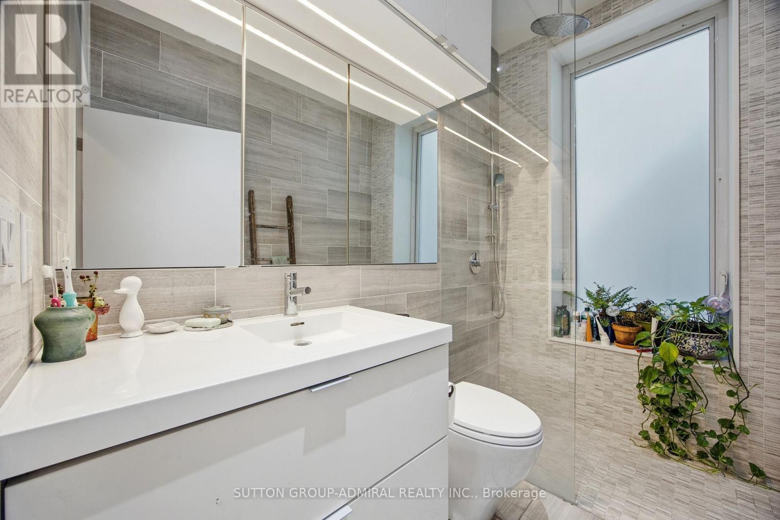 #2 - 1024 Queen Street W, Toronto, Ontario  M6J 1H6 - Photo 11 - C12743980