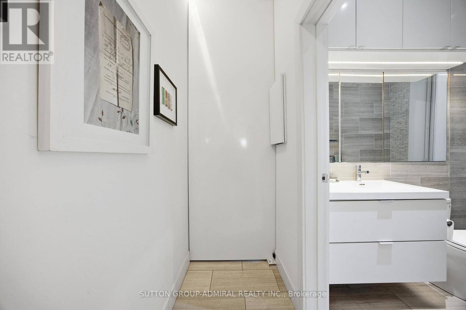 #2 - 1024 Queen Street W, Toronto, Ontario  M6J 1H6 - Photo 12 - C12743980