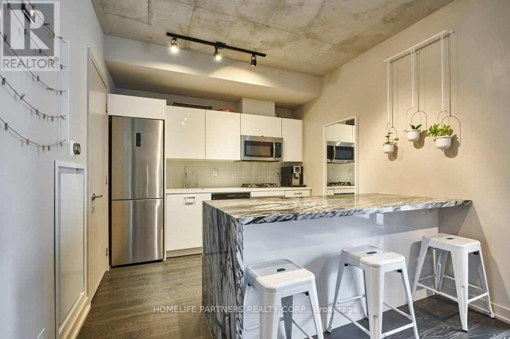 605 - 39 Brant Street, Toronto, Ontario  M5V 0M8 - Photo 10 - C12743992