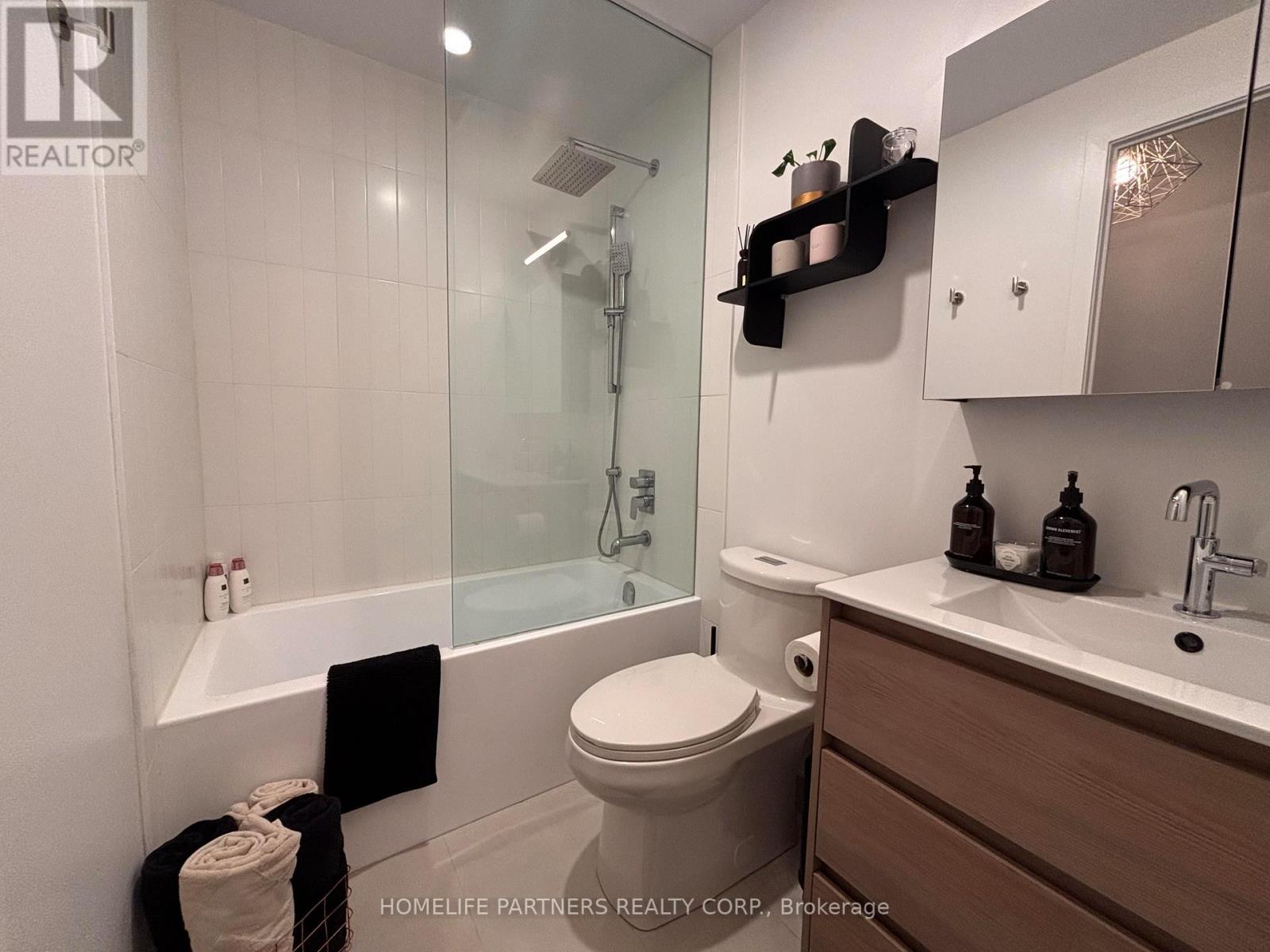 605 - 39 Brant Street, Toronto, Ontario  M5V 0M8 - Photo 25 - C12743992