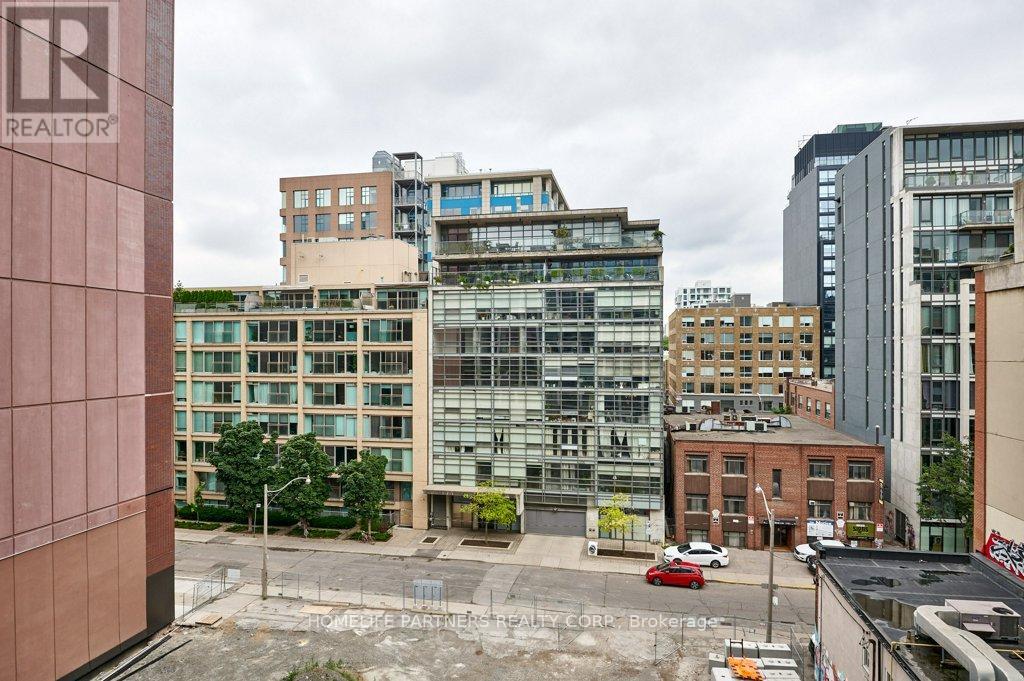 605 - 39 Brant Street, Toronto, Ontario  M5V 0M8 - Photo 32 - C12743992