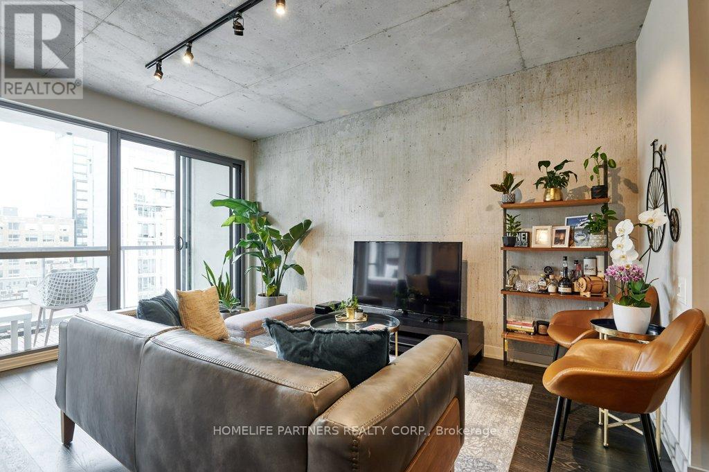 605 - 39 Brant Street, Toronto, Ontario  M5V 0M8 - Photo 4 - C12743992