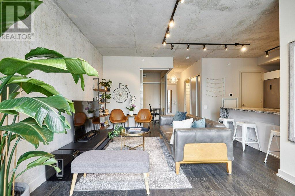 605 - 39 Brant Street, Toronto, Ontario  M5V 0M8 - Photo 6 - C12743992