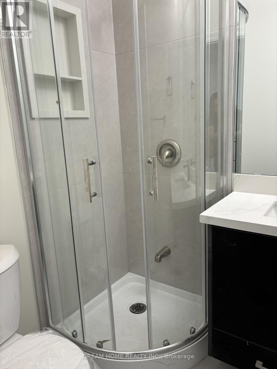 202 - 643 Bathurst Street, Toronto, Ontario  M5S 2R2 - Photo 6 - C12744022