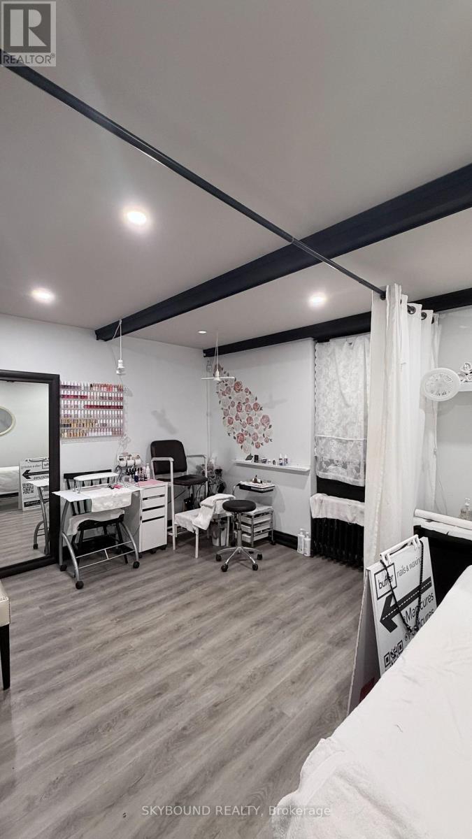 543a College Street, Toronto, Ontario  M6G 1A9 - Photo 19 - C12744024