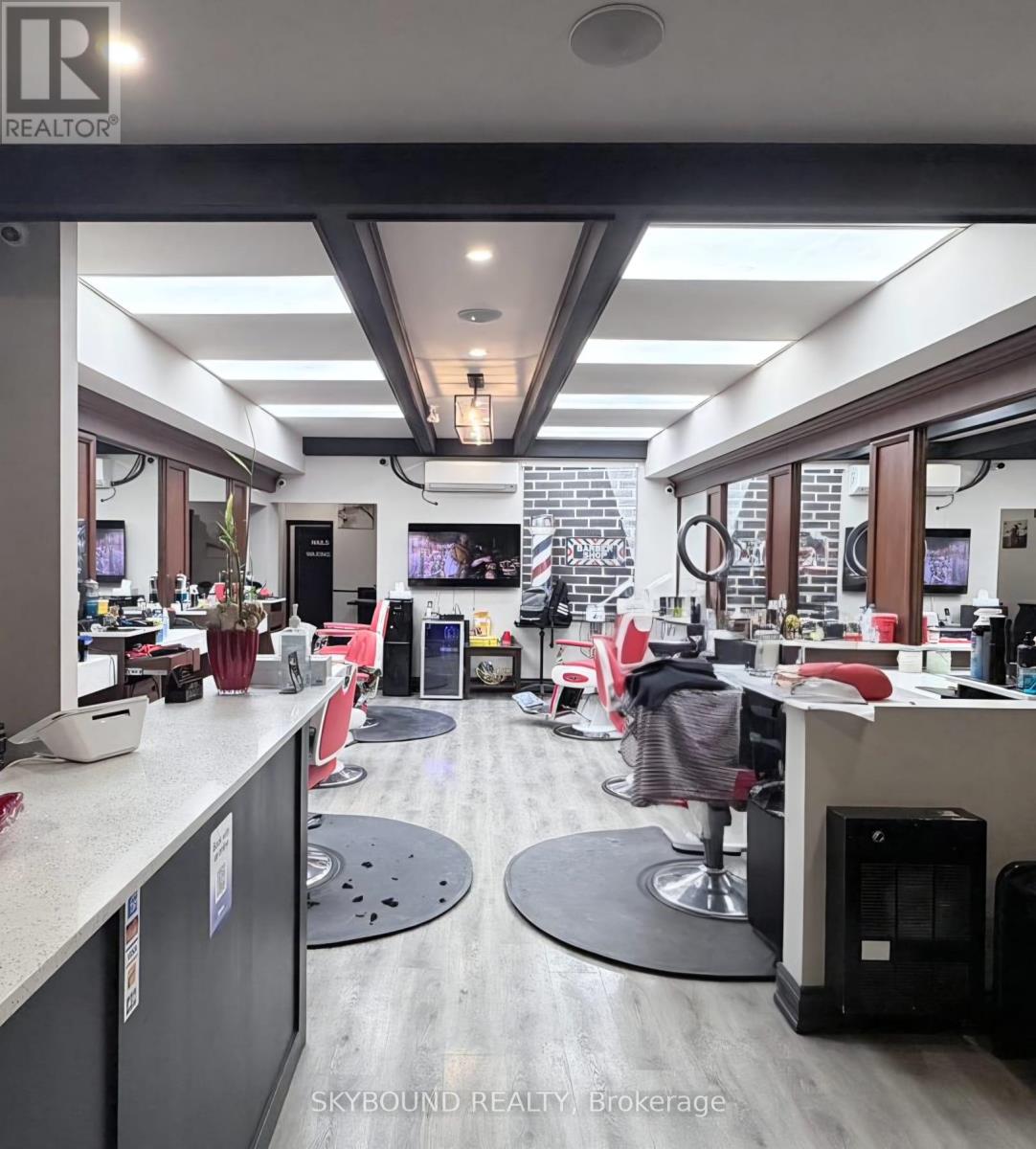 543a College Street, Toronto, Ontario  M6G 1A9 - Photo 3 - C12744024