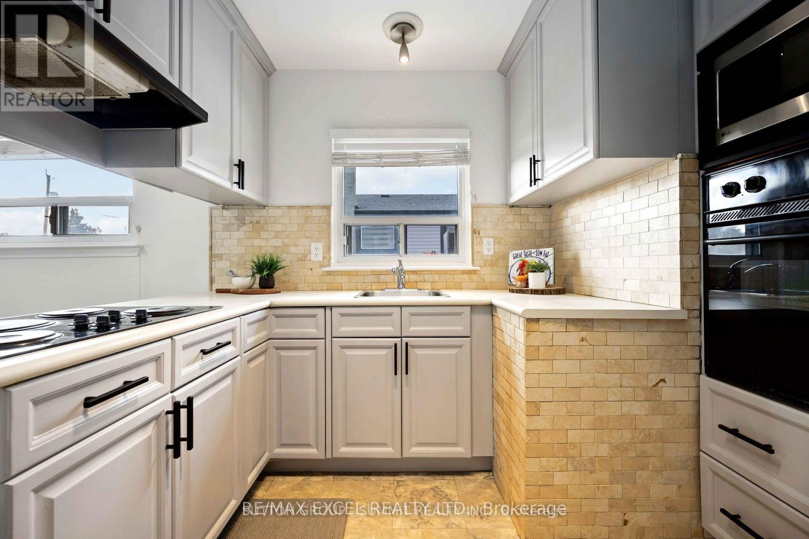 952 Oklahoma Drive, Pickering, Ontario  L1W 2H7 - Photo 20 - E12744012