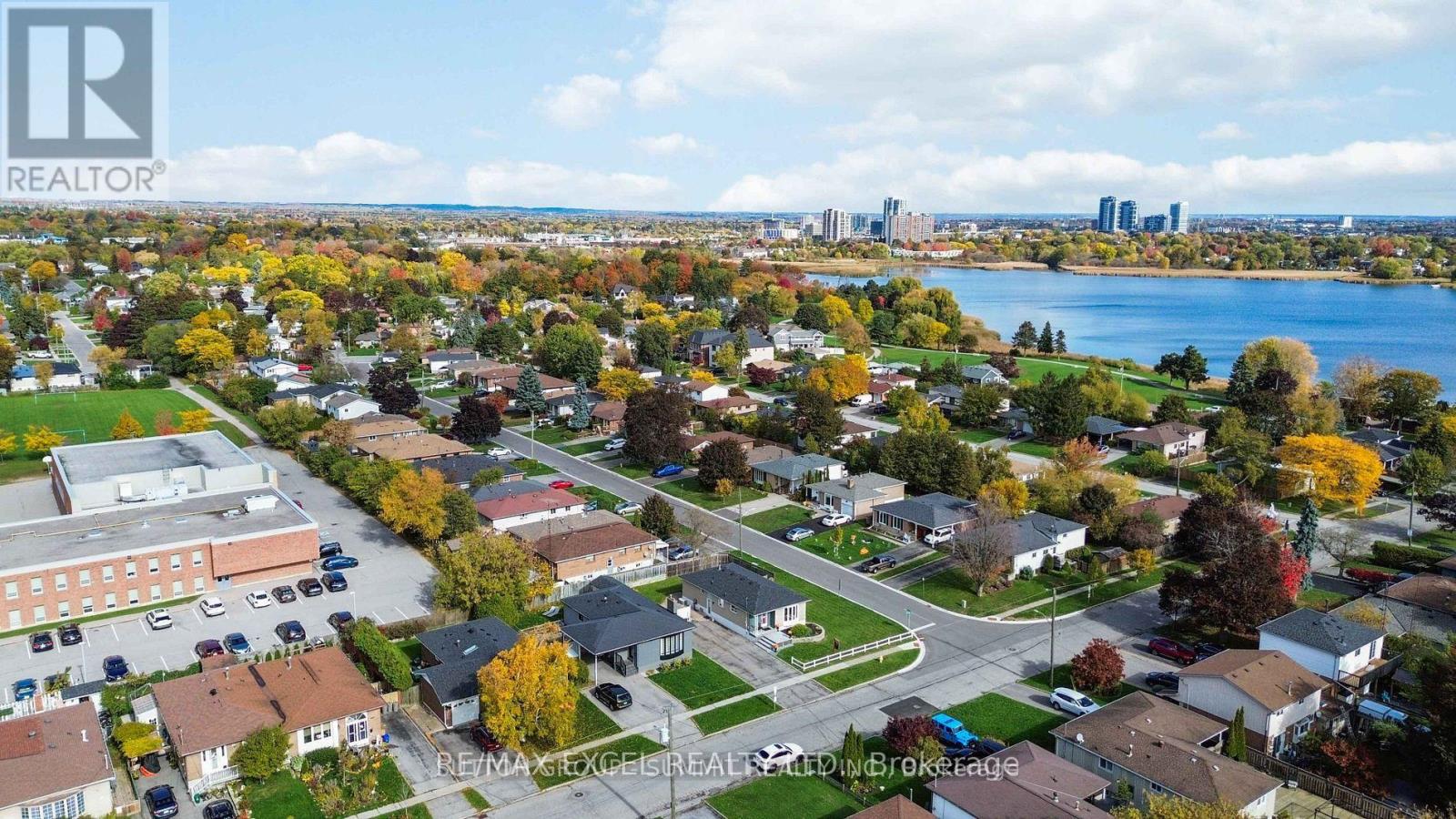 952 Oklahoma Drive, Pickering, Ontario  L1W 2H7 - Photo 4 - E12744012