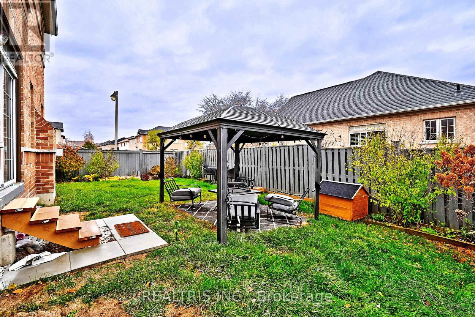 3 Ida Jane Grove, Whitchurch-Stouffville, Ontario  L4A 0S4 - Photo 39 - N12743996