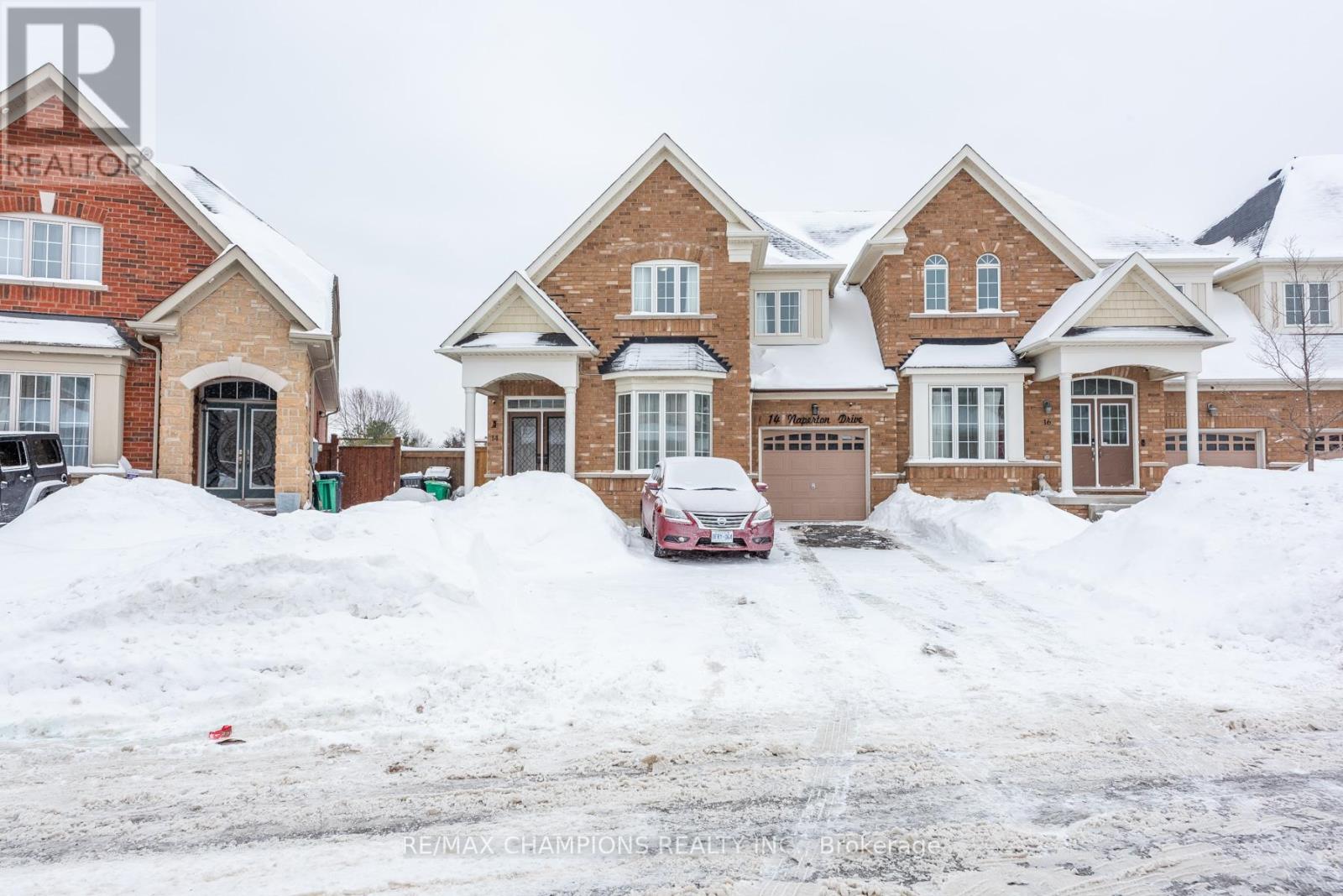 14 Naperton Drive, Brampton, Ontario  L6R 0Z5 - Photo 2 - W12741740