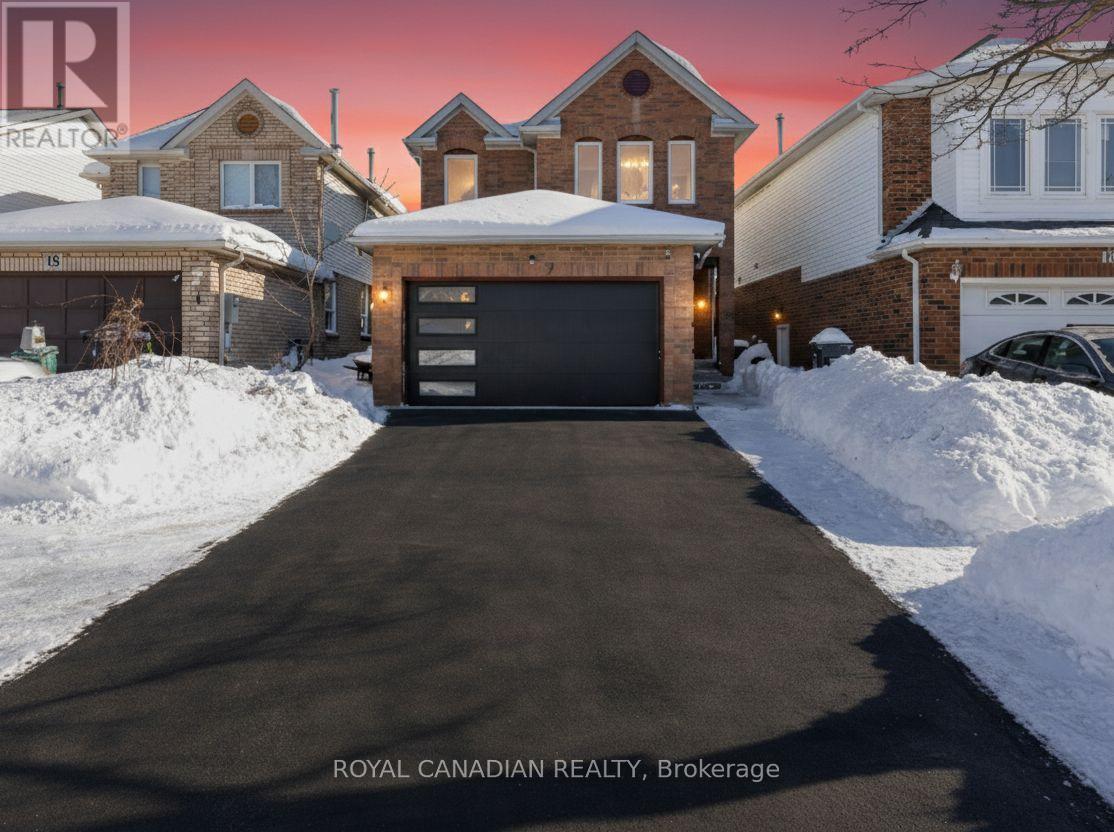 17 TRAMMELL LANE, Brampton, Ontario
