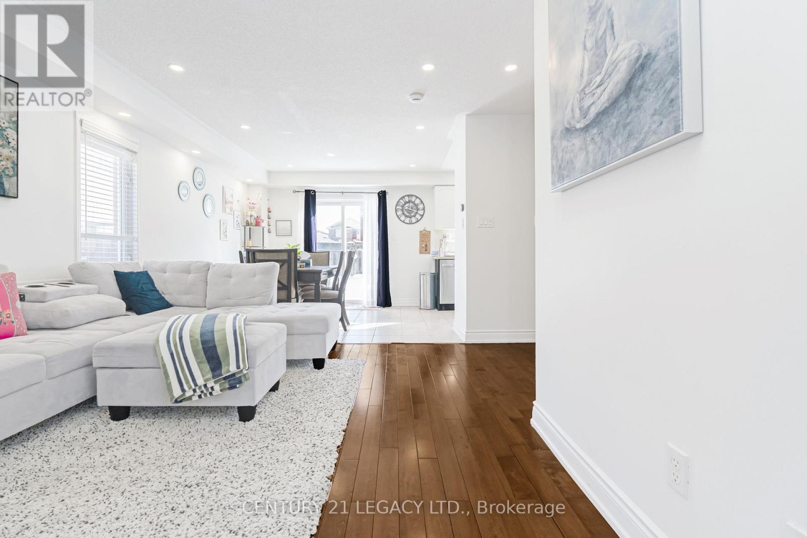 129 Sugarhill Drive, Brampton, Ontario  L7A 3X4 - Photo 10 - W12743970