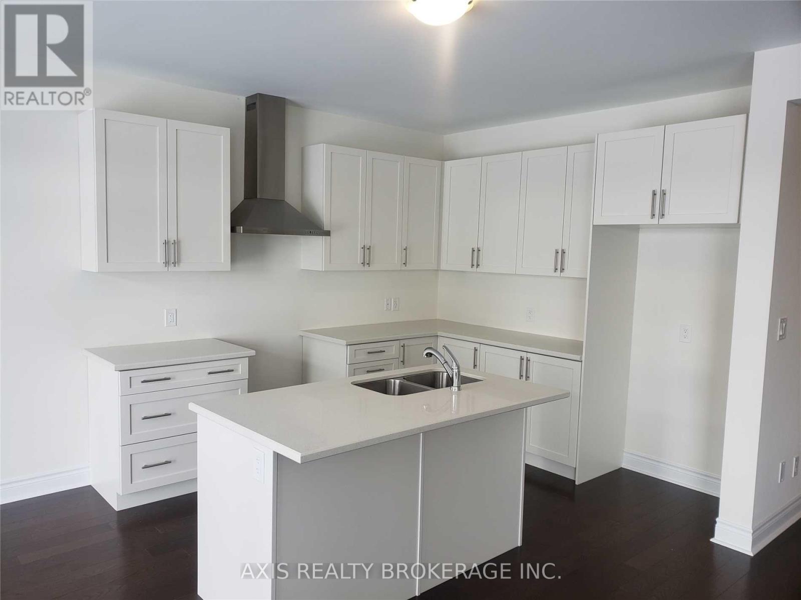 15 Ash Hill Avenue, Caledon, Ontario  L7C 4E8 - Photo 6 - W12743982