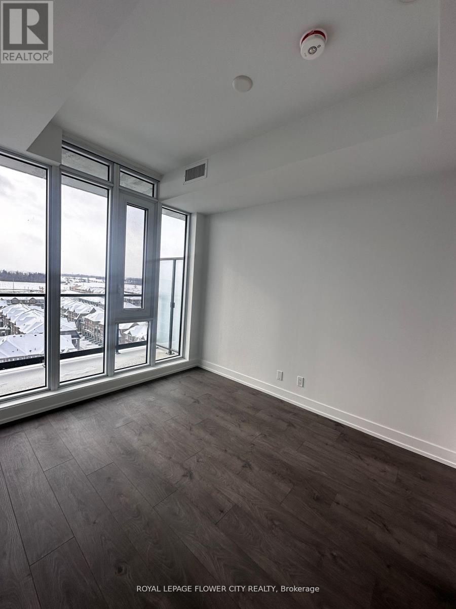 811 - 215 Veterans Drive, Brampton, Ontario  L7A 0B6 - Photo 4 - W12744008