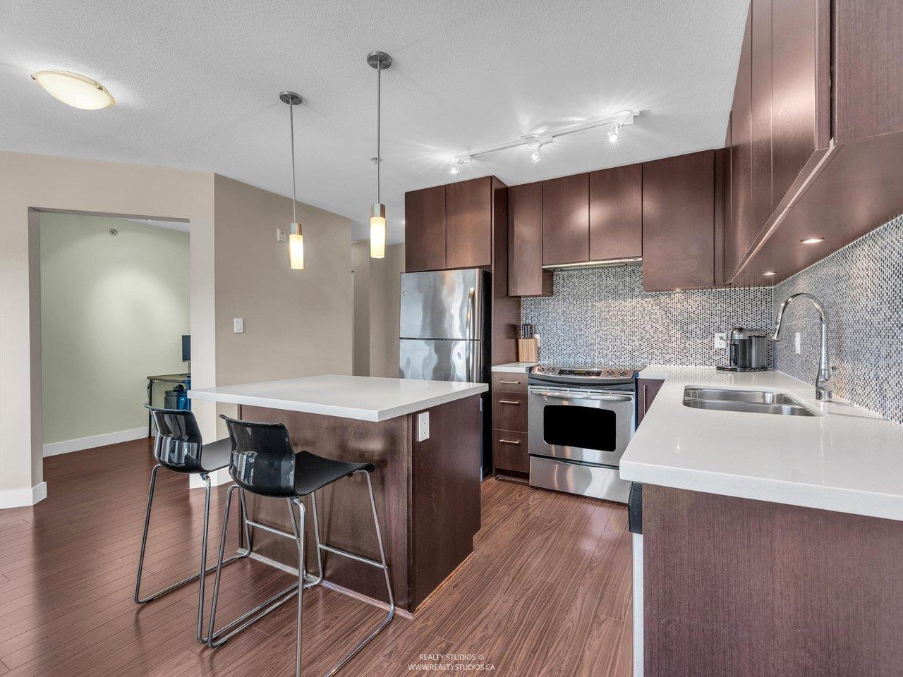 414 15735 Croydon Drive, Surrey, British Columbia  V3Z 2L5 - Photo 1 - R3084858