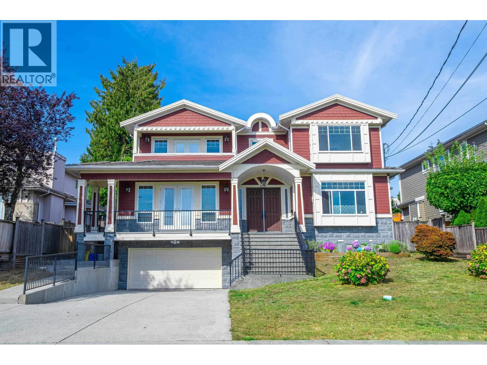 Listing Picture 2 of 40 : 5511 MCKEE STREET, Burnaby / 本拿比 - 魯藝地產 Yvonne Lu Group - MLS Medallion Club Member
