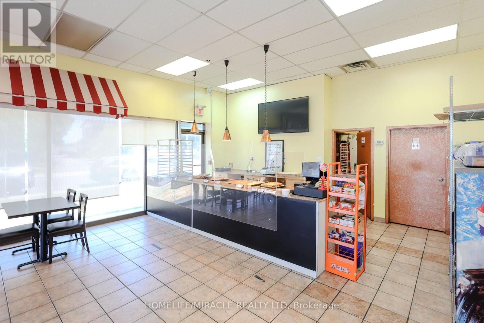 1 & 2 - 754 Queenston Road, Hamilton, Ontario L8G 1A4 - Photo 15 - X12744018