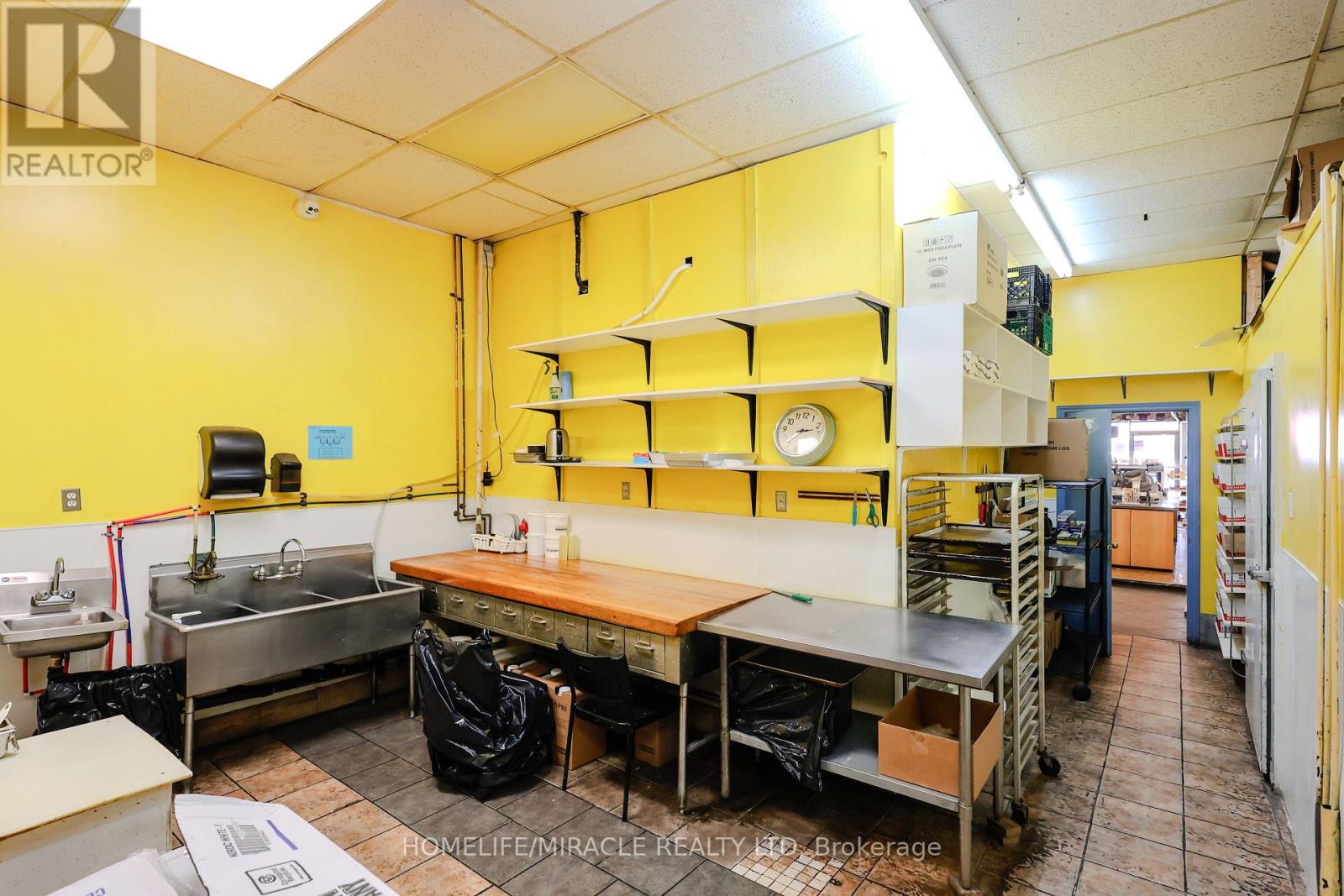 1 & 2 - 754 Queenston Road, Hamilton, Ontario L8G 1A4 - Photo 26 - X12744018