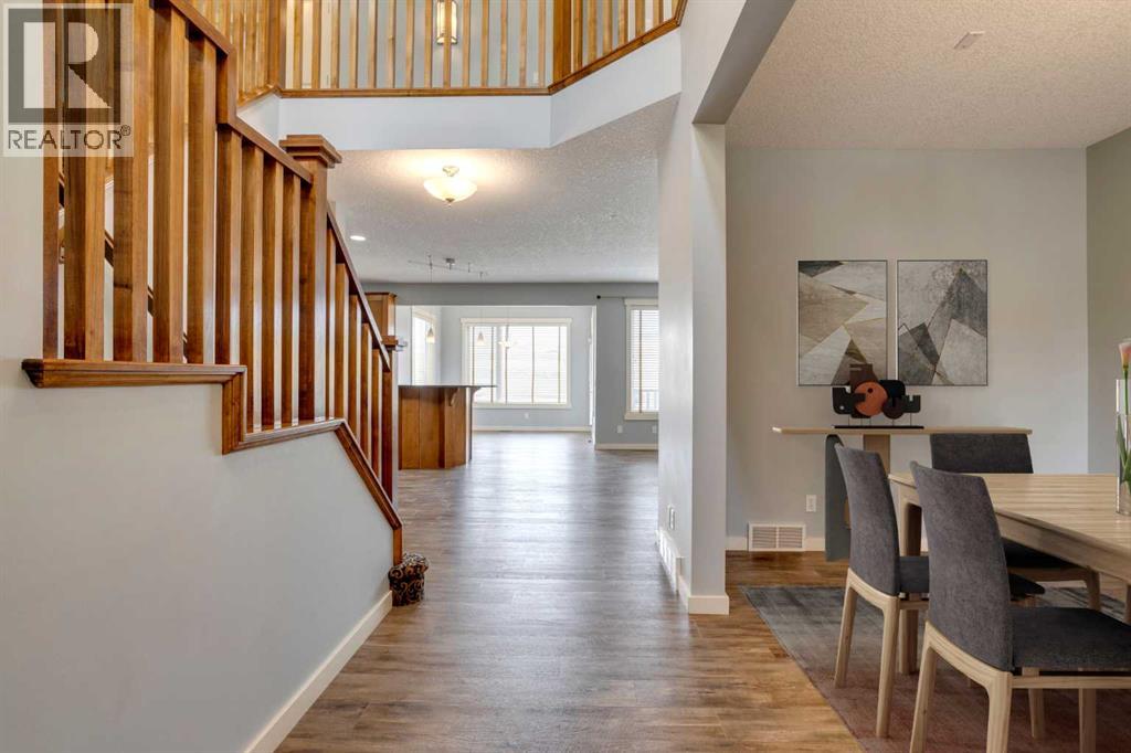 461 Discovery Ridge Boulevard Sw, Calgary, Alberta  T3H 5X6 - Photo 3 - A2276202