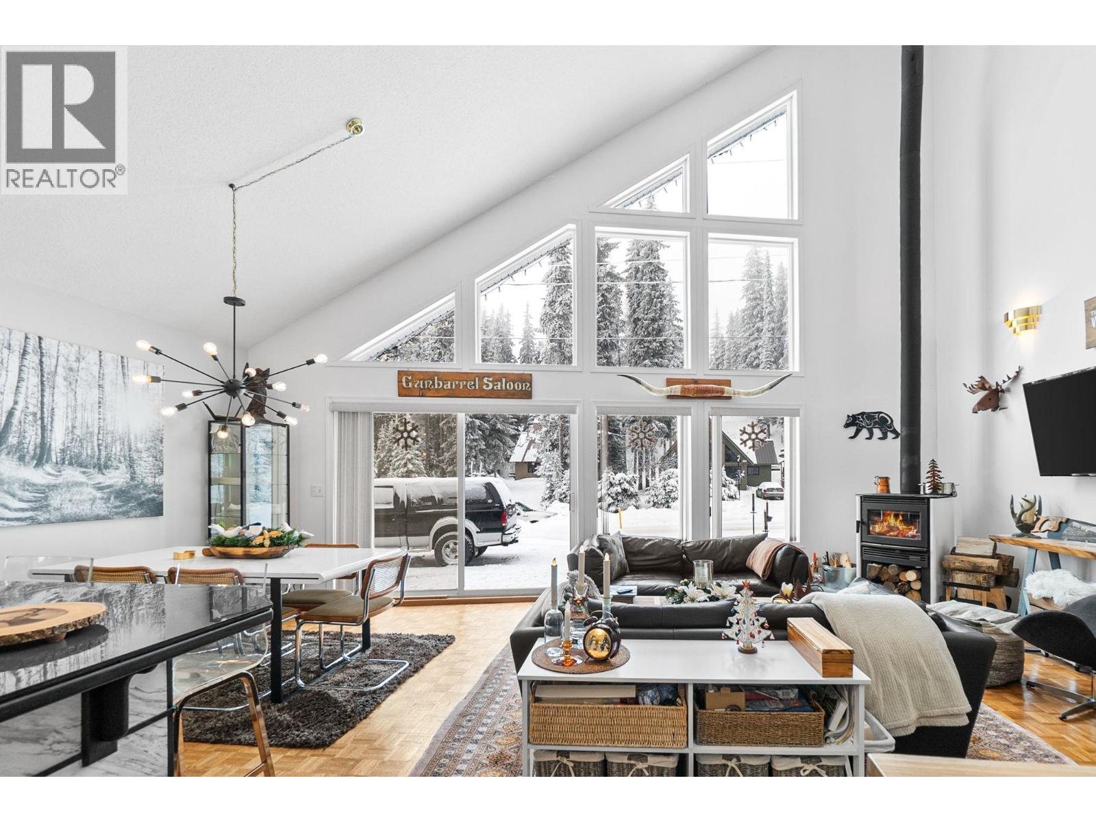 137 Whitetail Road Unit# 1, Apex Mountain, British Columbia  V0X 1K0 - Photo 2 - 10364716