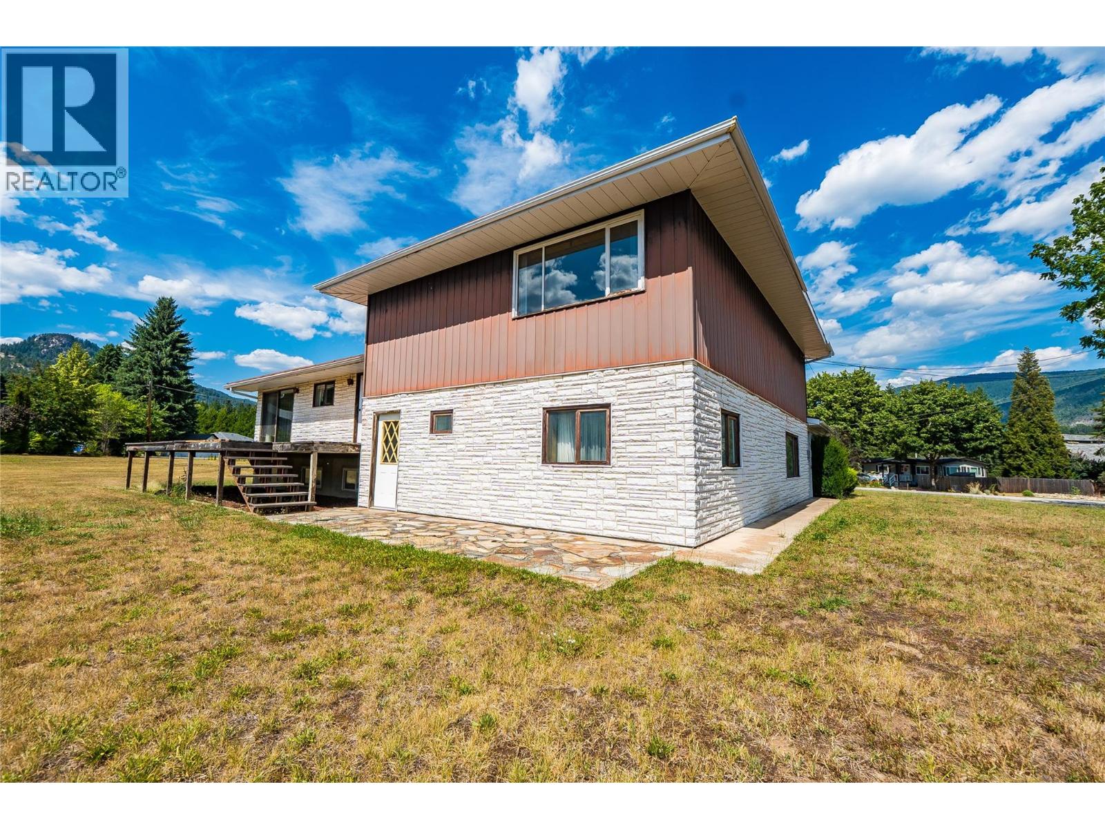 412 104th Street, Castlegar, British Columbia V1N 3G5 - Photo 57 - 10374466