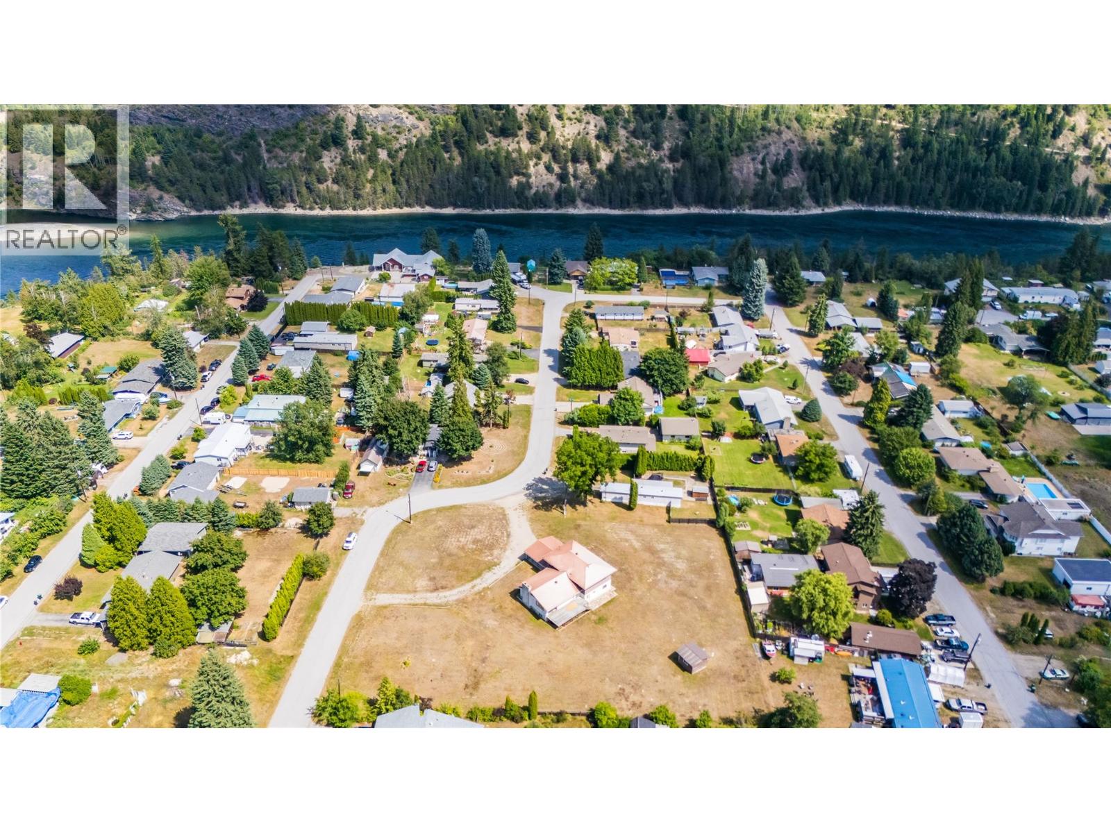 412 104th Street, Castlegar, British Columbia V1N 3G5 - Photo 64 - 10374466